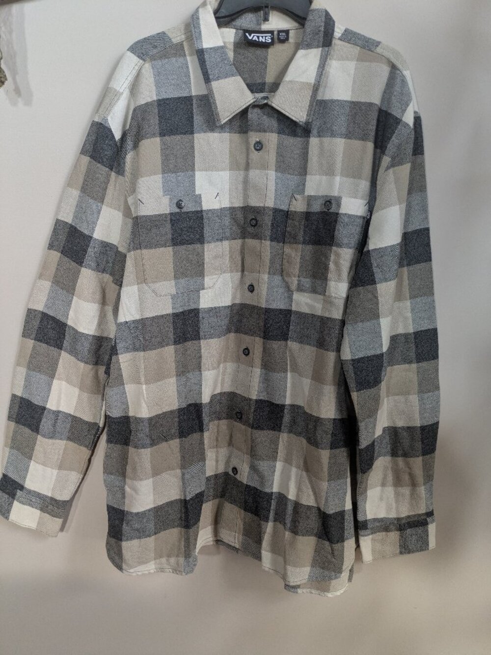 vans off the wall xxl button up long sleeve cotton flannel white tan gray #459